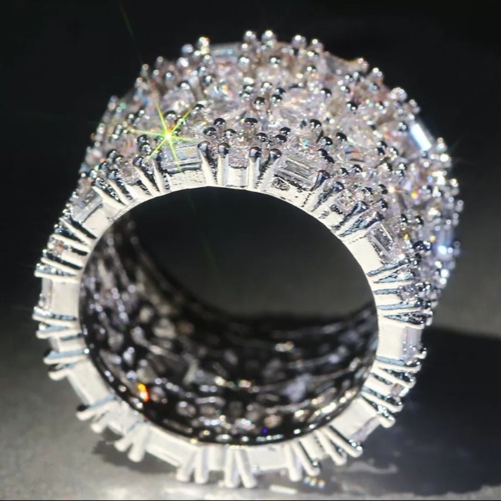 New 18CT  925 Sterling Silver Diamond Ring - Picture 2 of 6